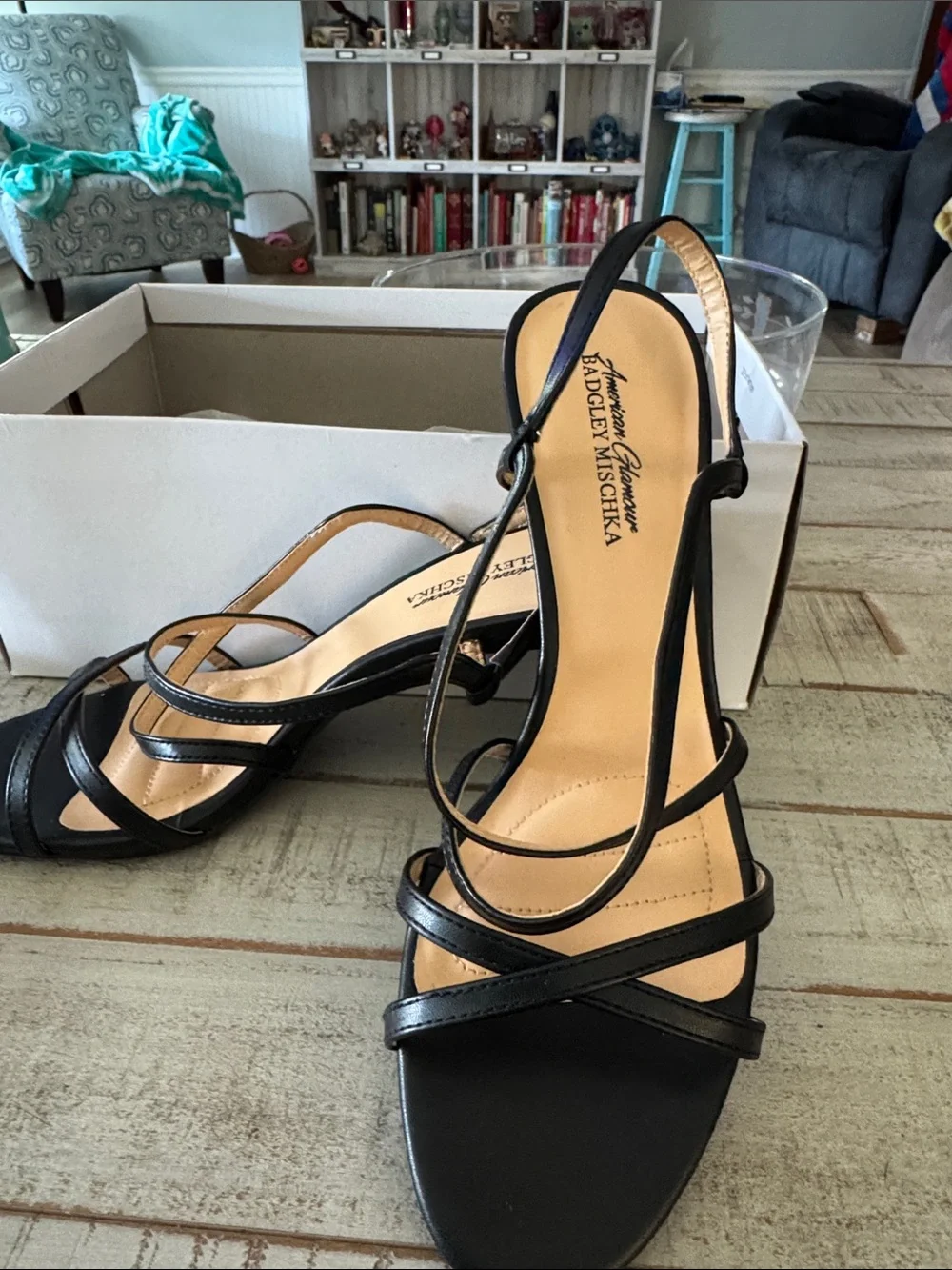 Badgley Mischka chic black